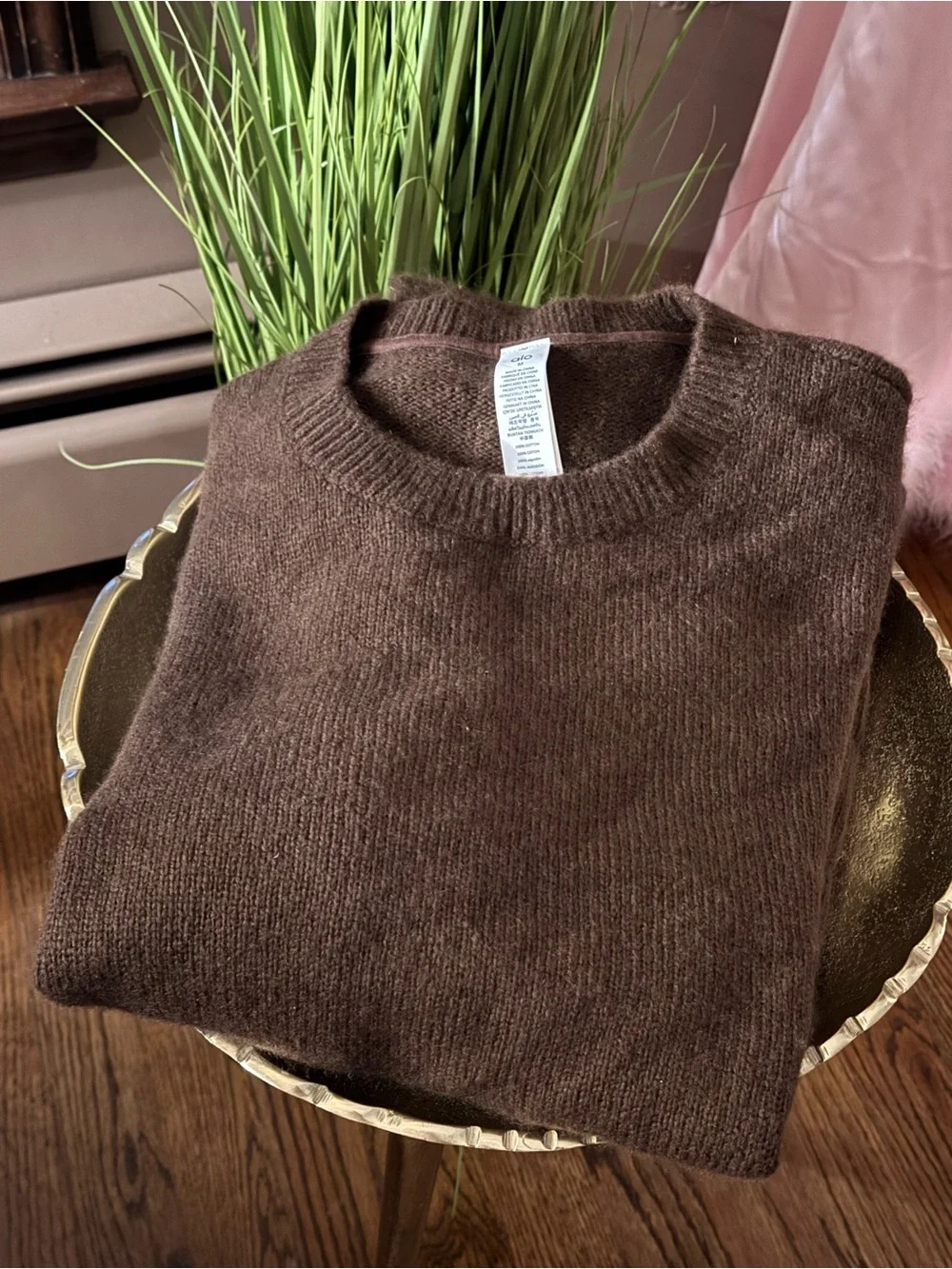 ULTRA RARE POSSIBLY UNRELEASED COLOR ALO New Class Cashmere Crewneck Sweater – B